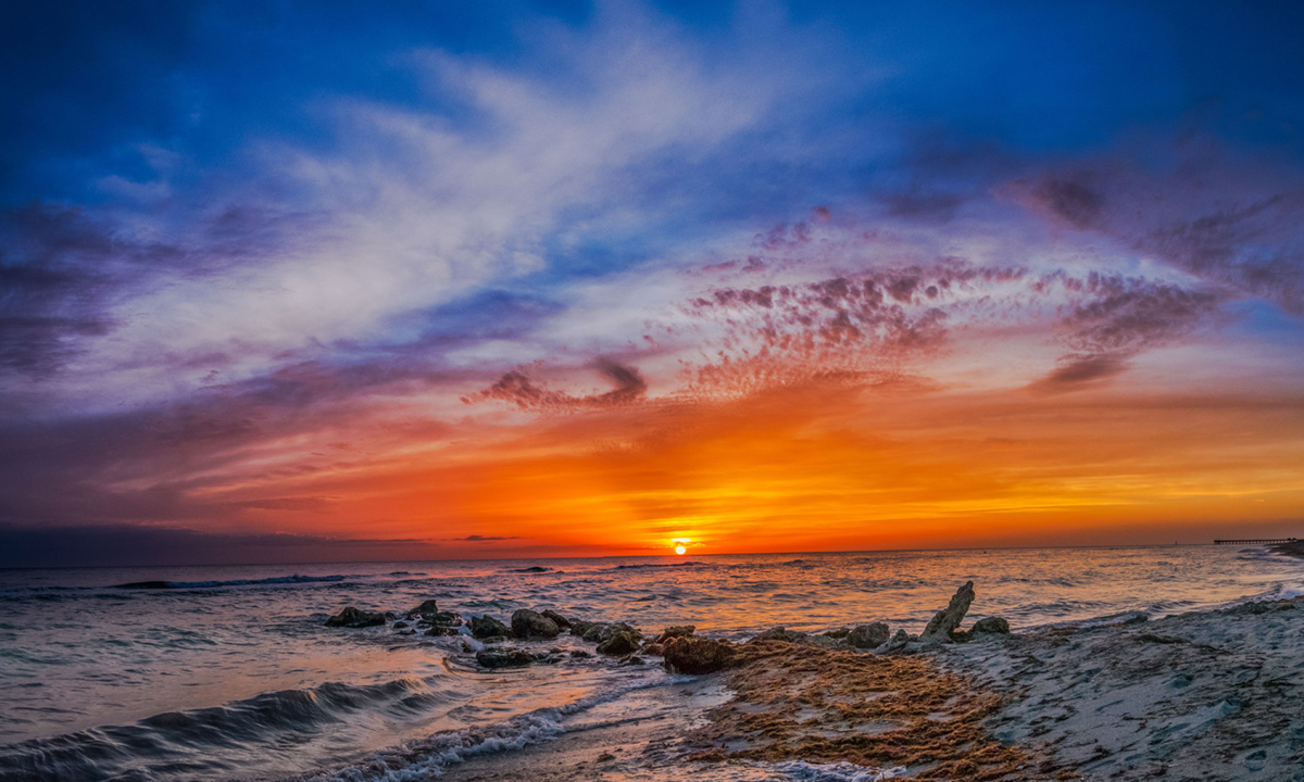 4 Disfrute de un recorrido privado por la ciudad y explore los exclusivos resorts de playa de Punta del Este. Top Tour a Uruguay