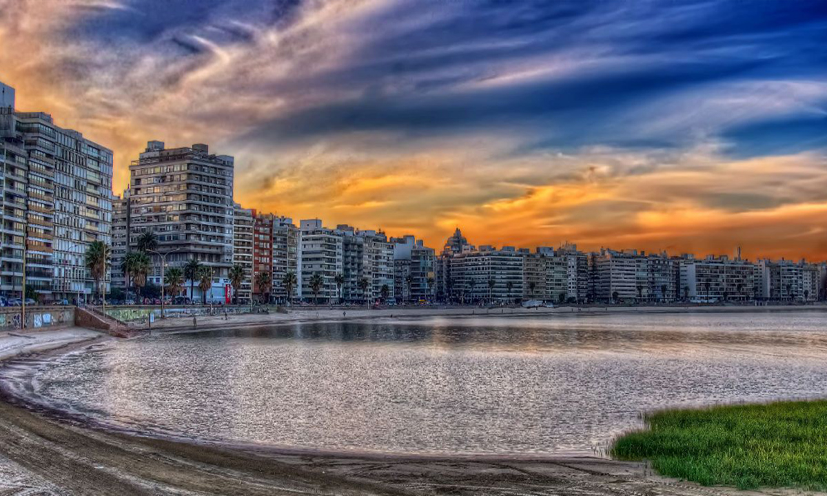 6 Disfrute de un recorrido privado por la ciudad y explore los exclusivos resorts de playa de Punta del Este. Top Tour a Uruguay