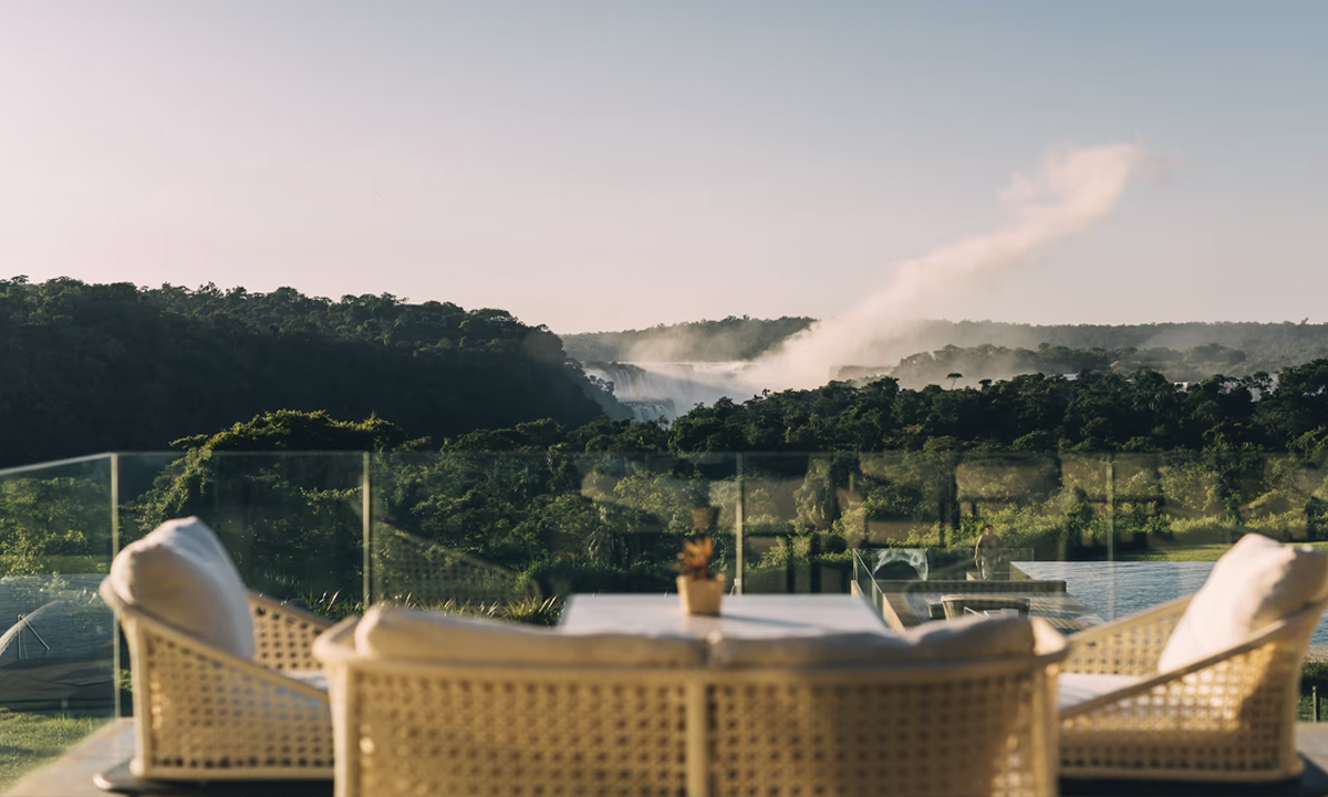 7 Experimenta la impresionante belleza de las Cataratas del Iguazú desde la comodidad de Meliá Iguazú Resort & Spa.