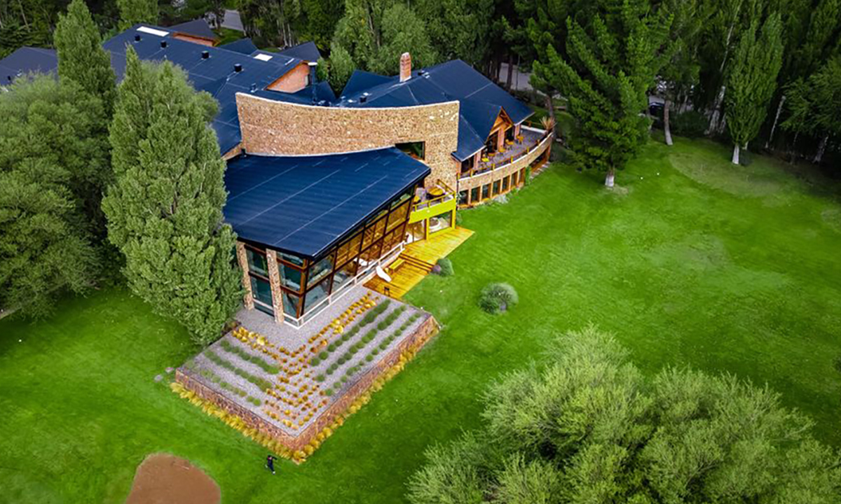 1 Embárquese en un viaje a El Calafate con un tour de lujo de 3 días en el Hotel Posada Los Álamos de 5 estrellas.