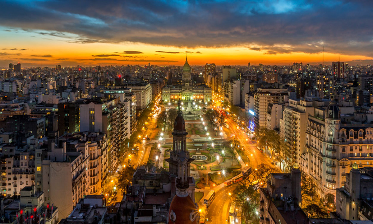 6 Explore Buenos Aires in style with our luxury tour, featuring a stay at the prestigious Alvear Palace Hotel and personalized excursions.